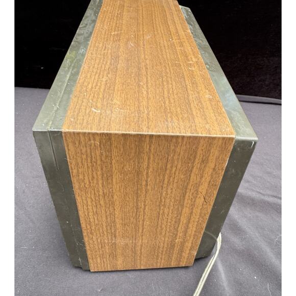 Vintage RCA Radio RCA RZC270W Wood Made in Japan Tested Works! - Picture 7 of 9